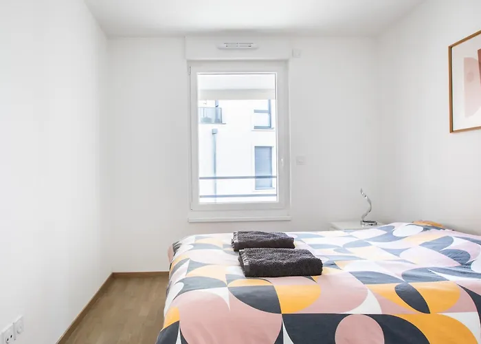 Superbe T3 Neuf Avec Balcon & Parking Apartment